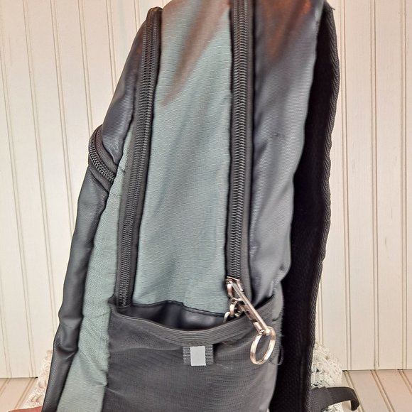 SwissGear Backpack - Picture 5 of 7